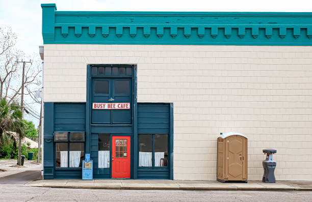 Portable restroom solutions in Keego Harbor, MI